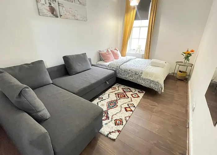 Shoreditch Rooms Near Tower Bridge